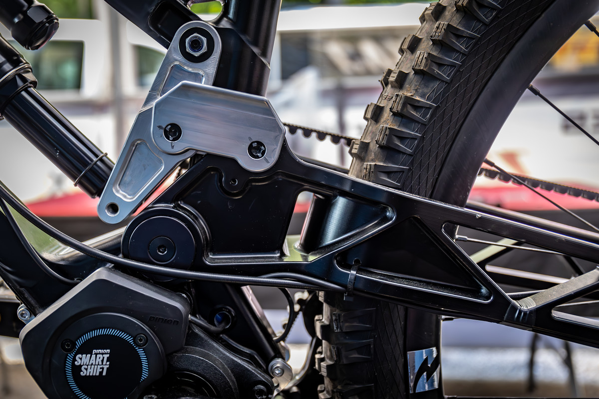 Pinion SmartShift on Gamux Prototype DH Bike The Hub Mountain